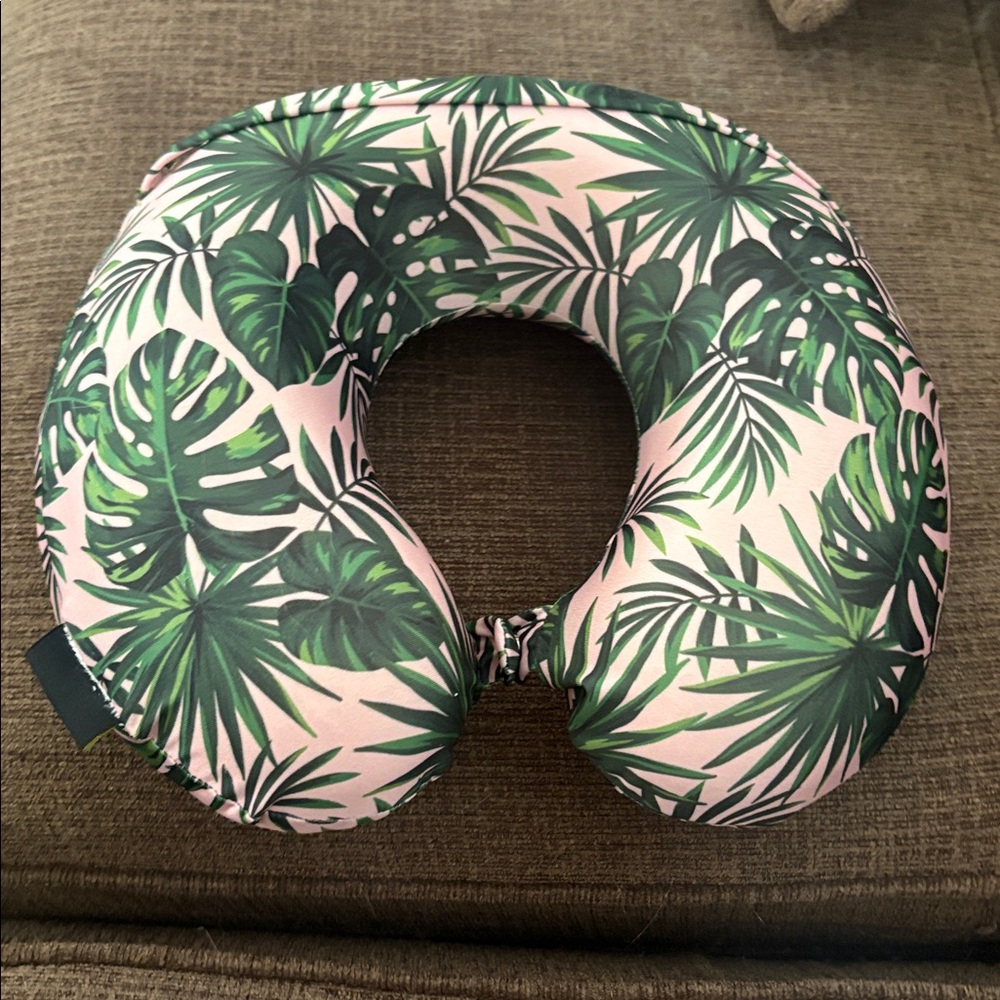 Green Tropical Leaf Travel Neck Pillow
